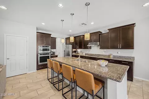 3770 W Aracely Dr, New River, AZ 85087