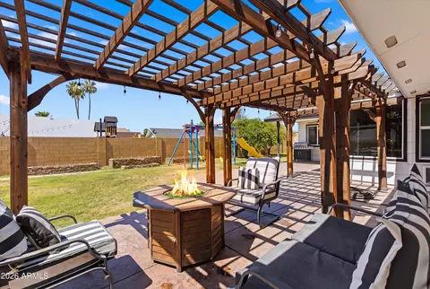 Exterior - 1655 E Glade Ave, Mesa, AZ 85204 photo 4 of 6