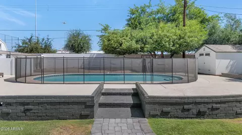 Exterior - 828 E Myrtle Ave, Phoenix, AZ 85020 photo 7 of 9