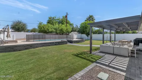 Exterior - 828 E Myrtle Ave, Phoenix, AZ 85020 photo 6 of 9