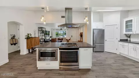 Kitchen - 828 E Myrtle Ave, Phoenix, AZ 85020 photo 5 of 5