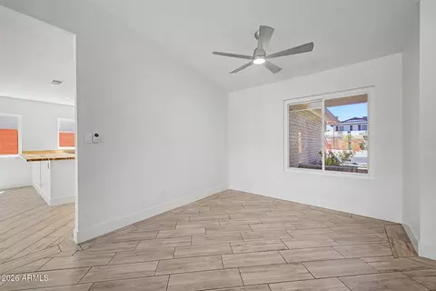 Living - 814 E Chilton Dr, Tempe, AZ 85283 photo 2 of 10