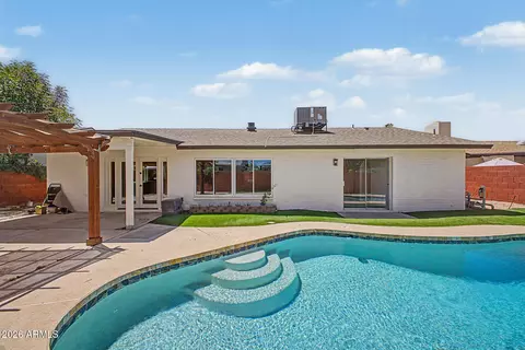 Exterior - 814 E Chilton Dr, Tempe, AZ 85283 photo 5 of 9