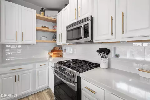 Kitchen - 3740 E Sexton St, Gilbert, AZ 85295 photo 4 of 4