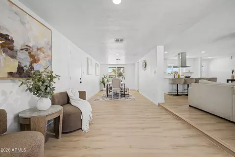 Entry Way - 4642 E Coronado Rd, Phoenix, AZ 85008 photo 2 of 3