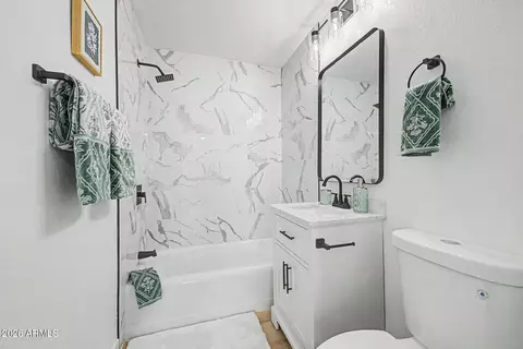 Bath - 4642 E Coronado Rd, Phoenix, AZ 85008 photo 2 of 2