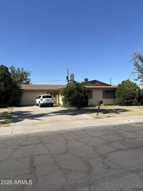 3918 W Kaler Dr, Phoenix, AZ 85051