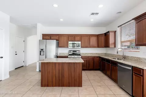 Kitchen - 4317 E Folgers Rd, Phoenix, AZ 85050 photo 1 of 3