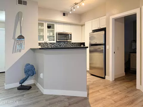 Kitchen - 3633 N 3rd Ave #1027, Phoenix, AZ 85013 photo 1 of 2