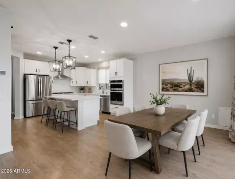 Dining - 2850 E Sands Dr, Phoenix, AZ 85050 photo 1 of 1