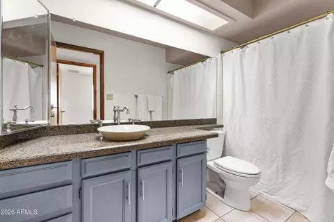 Bath - 4436 E Ludlow Dr, Phoenix, AZ 85032 photo 3 of 3