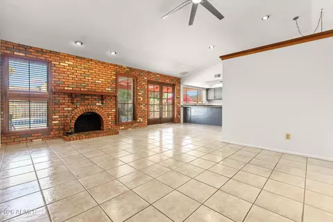 Living - 4436 E Ludlow Dr, Phoenix, AZ 85032 photo 3 of 4