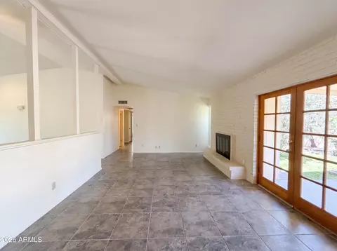 Living - 2346 E Mescal St, Phoenix, AZ 85028 photo 1 of 6