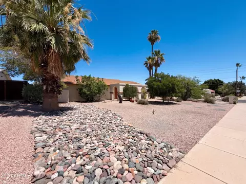 Exterior - 2346 E Mescal St, Phoenix, AZ 85028 photo 5 of 7