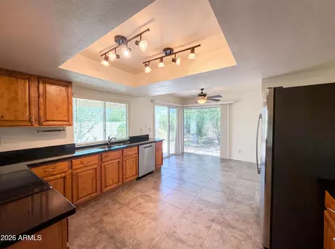 Kitchen - 2346 E Mescal St, Phoenix, AZ 85028 photo 2 of 2
