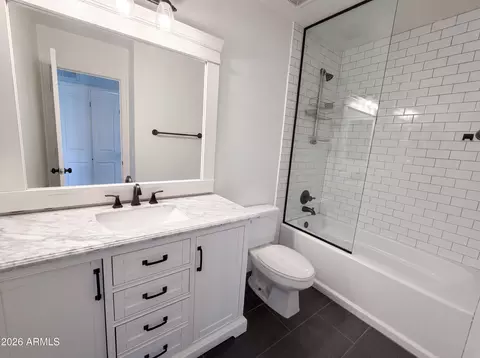 Bath - 3739 E Baranca Ct, Gilbert, AZ 85297 photo 3 of 4