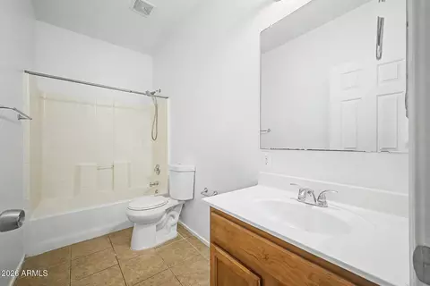 Bath - 3210 S 64th Ave, Phoenix, AZ 85043 photo 2 of 4