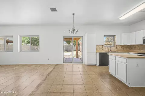 Living - 3210 S 64th Ave, Phoenix, AZ 85043 photo 2 of 6