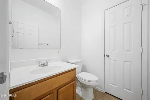 Bath - 3210 S 64th Ave, Phoenix, AZ 85043 photo 4 of 4