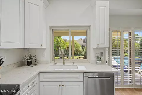 Kitchen - 2559 E Lockwood St, Mesa, AZ 85213 photo 2 of 5
