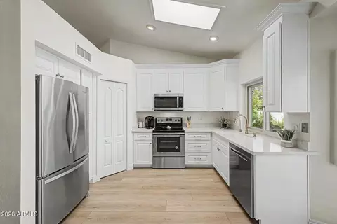 Kitchen - 2559 E Lockwood St, Mesa, AZ 85213 photo 1 of 5