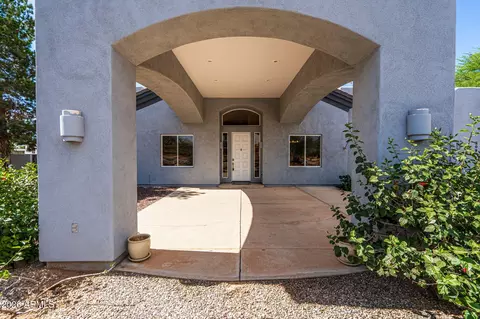 509 W Lavitt Ln, Phoenix, AZ 85086