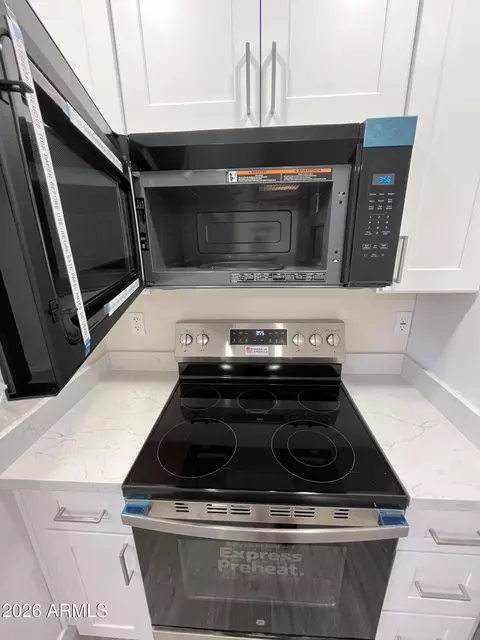 Kitchen - 4503 N 26th Dr, Phoenix, AZ 85017 photo 8 of 9