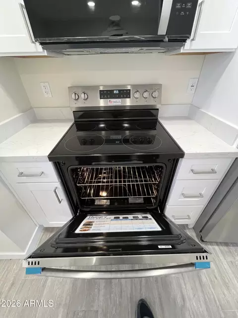 Kitchen - 4503 N 26th Dr, Phoenix, AZ 85017 photo 9 of 9
