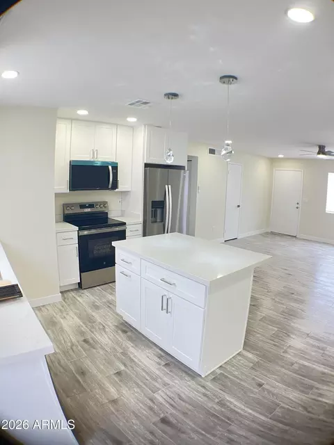 Kitchen - 4503 N 26th Dr, Phoenix, AZ 85017 photo 3 of 9