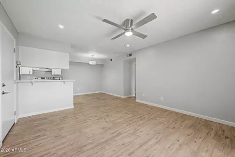 Living - 2625 E Indian School Rd #227, Phoenix, AZ 85016 photo 4 of 5