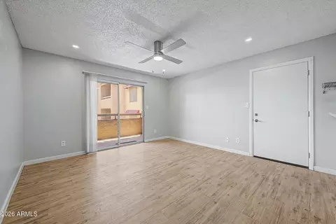 Living - 2625 E Indian School Rd #227, Phoenix, AZ 85016 photo 3 of 5