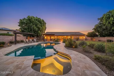 8039 W Briden Ln, Peoria, AZ 85383