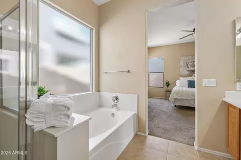 Bath - 3349 W Montello Rd, Phoenix, AZ 85086 photo 1 of 3