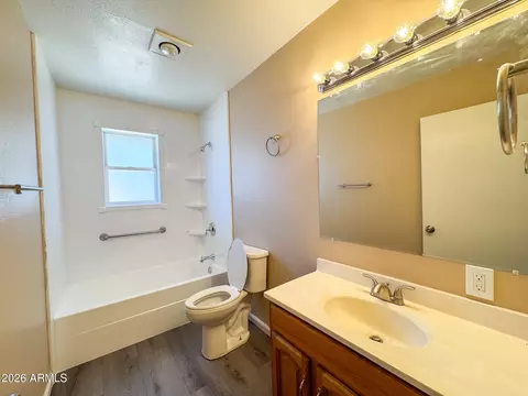 Bath - 145 E Celaya St, Florence, AZ 85132 photo 1 of 4