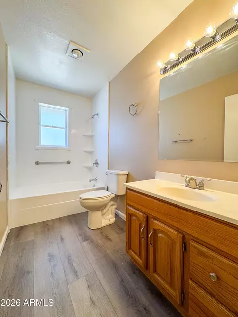 Bath - 145 E Celaya St, Florence, AZ 85132 photo 2 of 4
