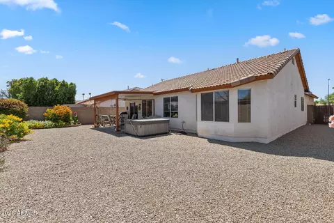 Exterior - 1034 W 13th Ave, Apache Junction, AZ 85120 photo 3 of 4