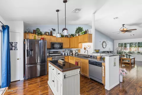 Kitchen - 1034 W 13th Ave, Apache Junction, AZ 85120 photo 1 of 4