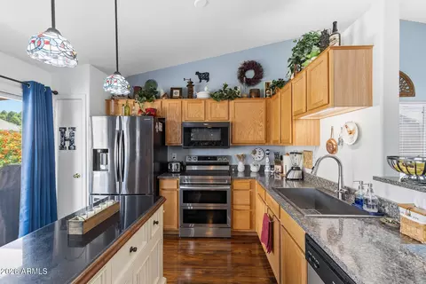 Kitchen - 1034 W 13th Ave, Apache Junction, AZ 85120 photo 3 of 4