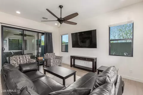 Living - 837 E Monte Way, Phoenix, AZ 85042 photo 2 of 3