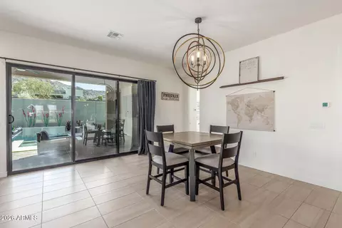 Dining - 837 E Monte Way, Phoenix, AZ 85042 photo 1 of 3