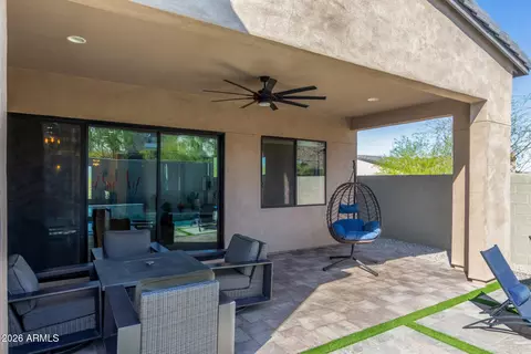 Exterior - 837 E Monte Way, Phoenix, AZ 85042 photo 5 of 8