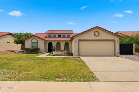 6327 W Ironwood Dr, Glendale, AZ 85302