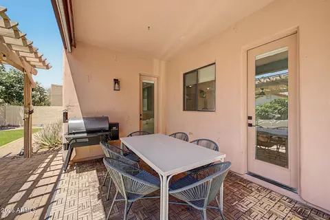 Exterior - 1535 E Kings Ct, Gilbert, AZ 85234 photo 3 of 7