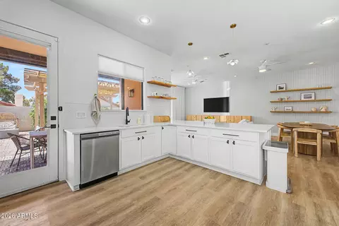 Kitchen - 1535 E Kings Ct, Gilbert, AZ 85234 photo 3 of 4