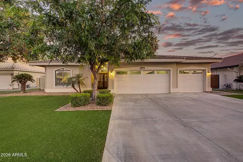 Exterior - 2111 E Gondola Ln, Gilbert, AZ 85234 photo 1 of 15