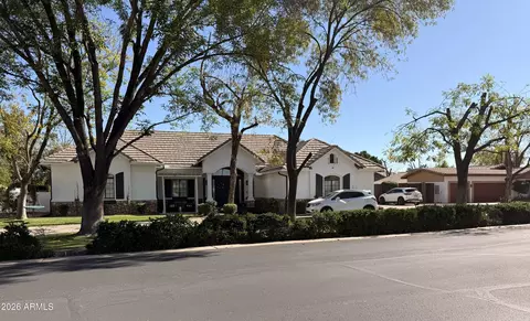 63 N La Arboleta Dr, Gilbert, AZ 85234