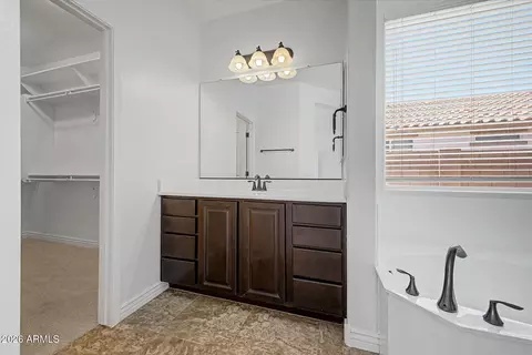 Bath - 2061 E Flintlock Dr, Gilbert, AZ 85298 photo 4 of 6