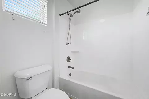 Bath - 2061 E Flintlock Dr, Gilbert, AZ 85298 photo 5 of 6