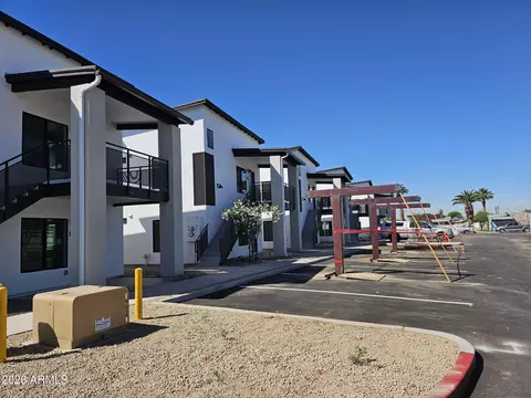 6077 N 60th Ave, Glendale, AZ 85301
