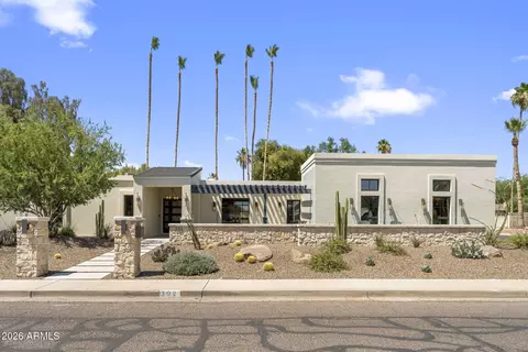 302 W Pine Valley Dr, Phoenix, AZ 85023